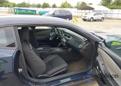 2015 Chevrolet Camaro 2Ls z USA, uszkodzony, nr VIN 2G1FB1E37F9173955